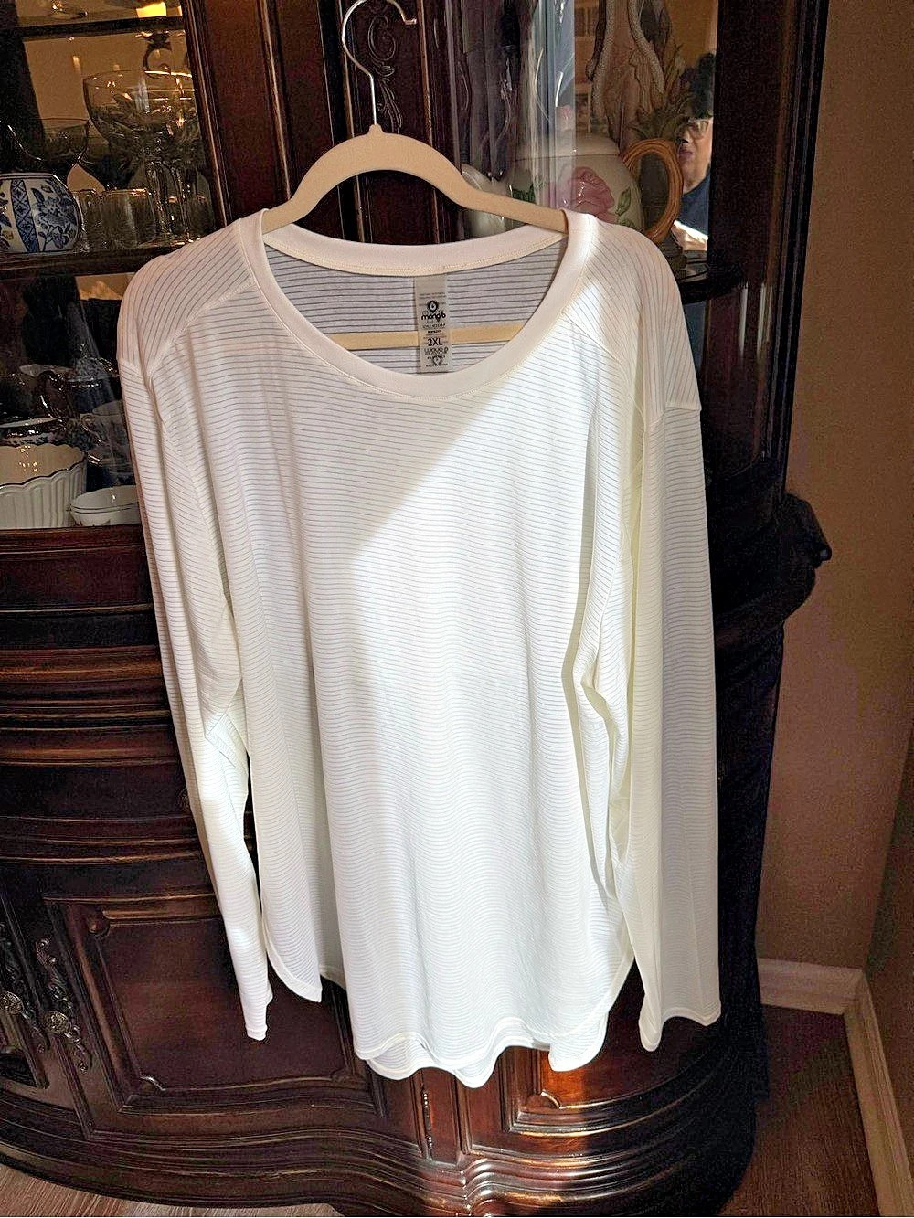 MONO B .. New  Long Sleeve Top White 2XL Like New